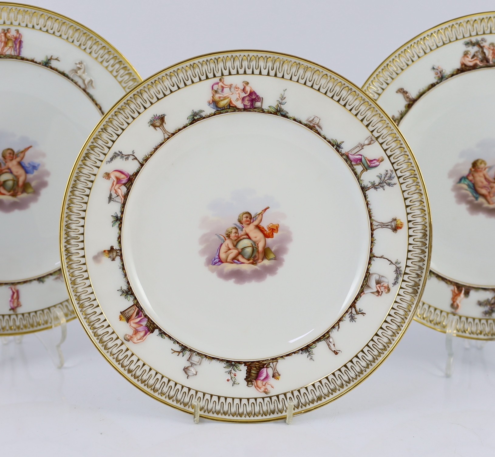 A set of five Meissen Capo di Monte style plates, 19th century, 22.7cm diameter, slight faults